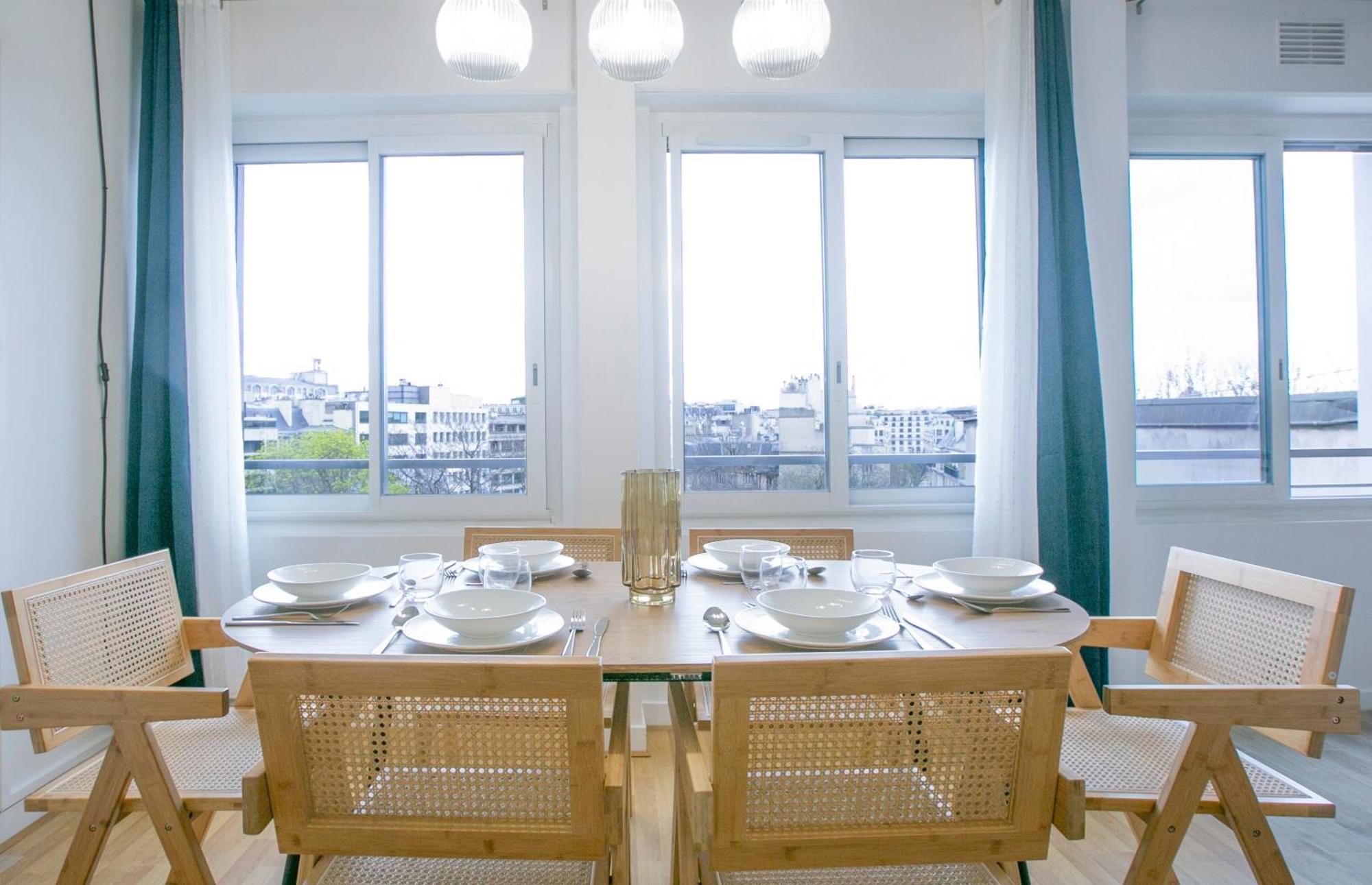 Majestic & Idyllic Parisian Flat - Champs-elysees Apartment Paris